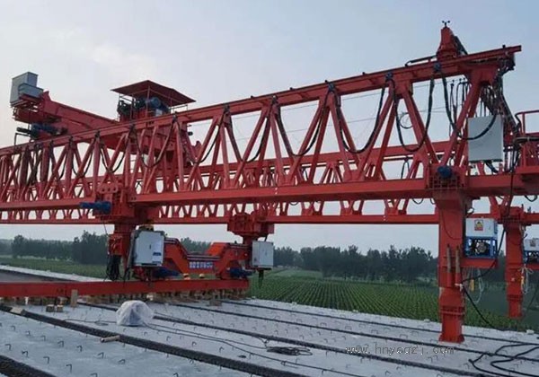 江西架橋機(jī)租賃價(jià)格，讓你輕松搭建橋梁