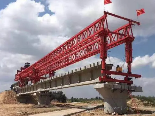 50噸架橋機(jī)的價(jià)格差異原因是什么？如何選擇適合自己的機(jī)型？