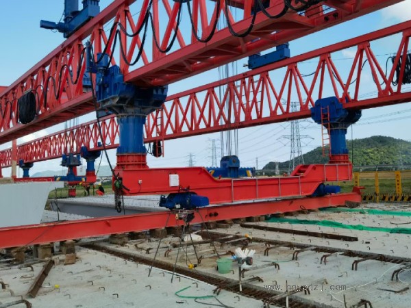 不同品牌和型號的50噸以上架橋機價格差異原因是什么?