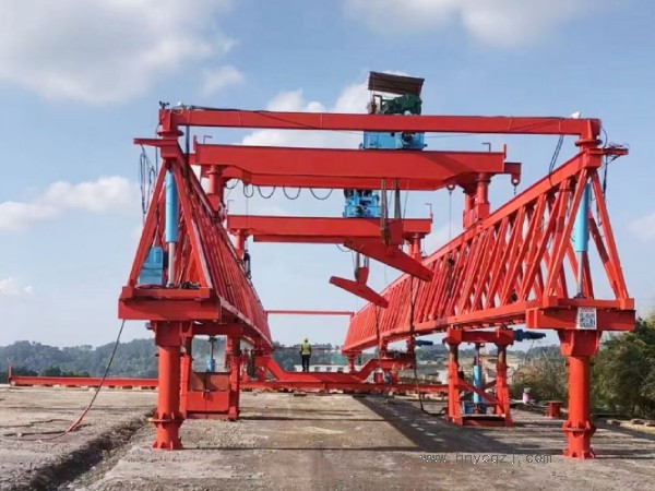 50噸以上架橋機(jī)的價(jià)格是否與其使用壽命和耐用性相關(guān)？